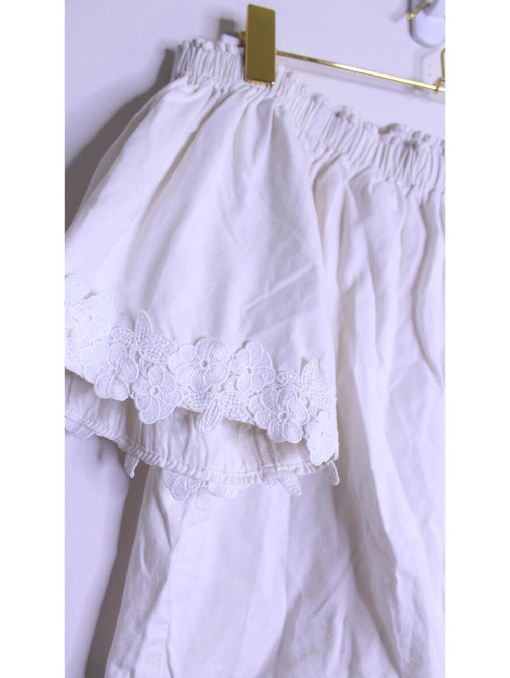 F21 White Floral Trim Off Shoulder Peasant Blouse - Medium - Picture 3 of 4